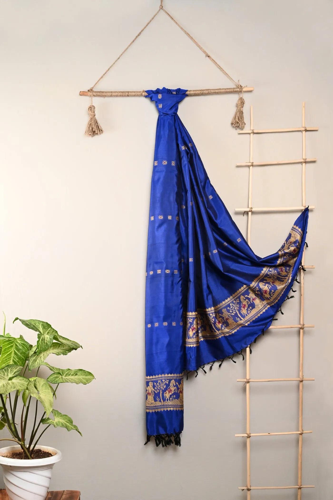 Miharu Royal Blue Handwoven Pure Silk Baluchari Dupatta