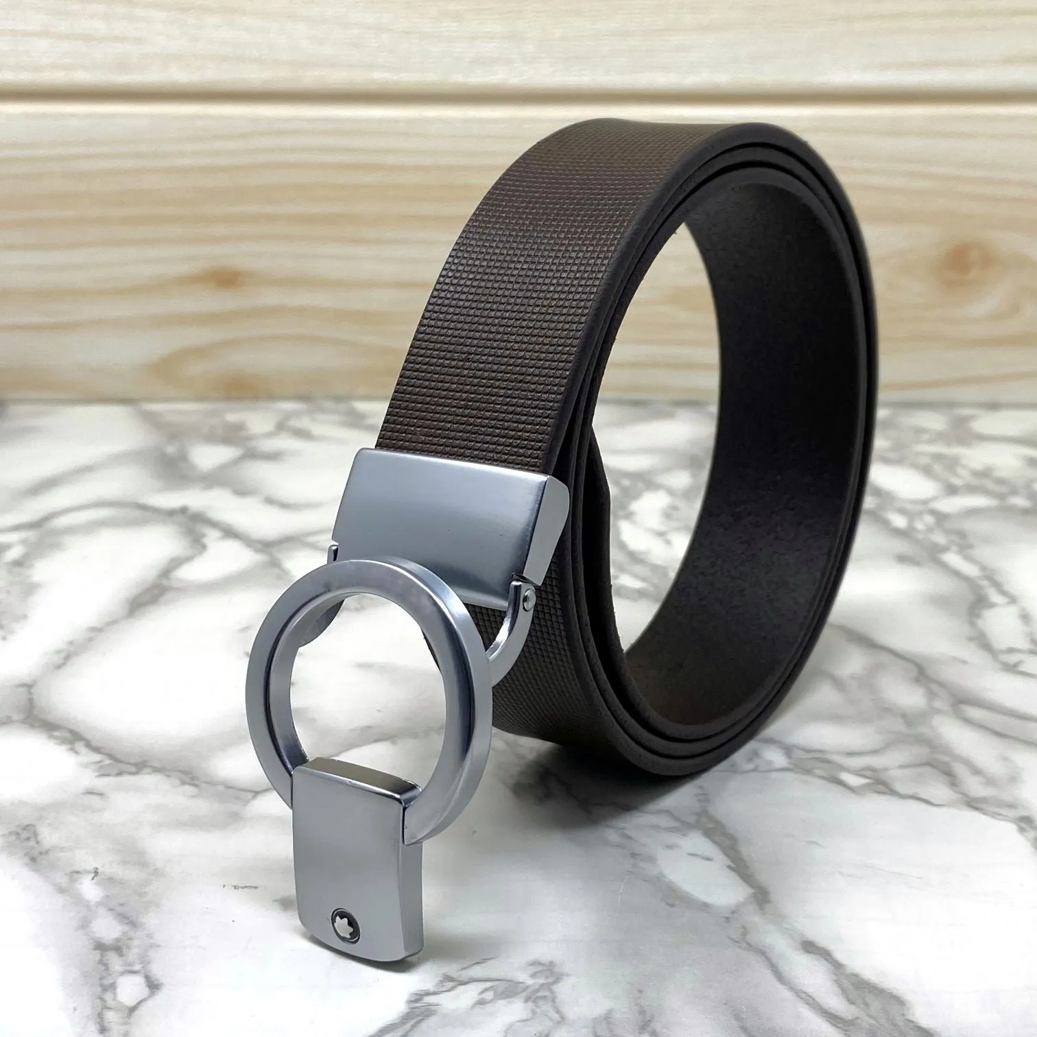 Round Lock Pattern Pressing Buckle With Leather Strap-JonasParamount