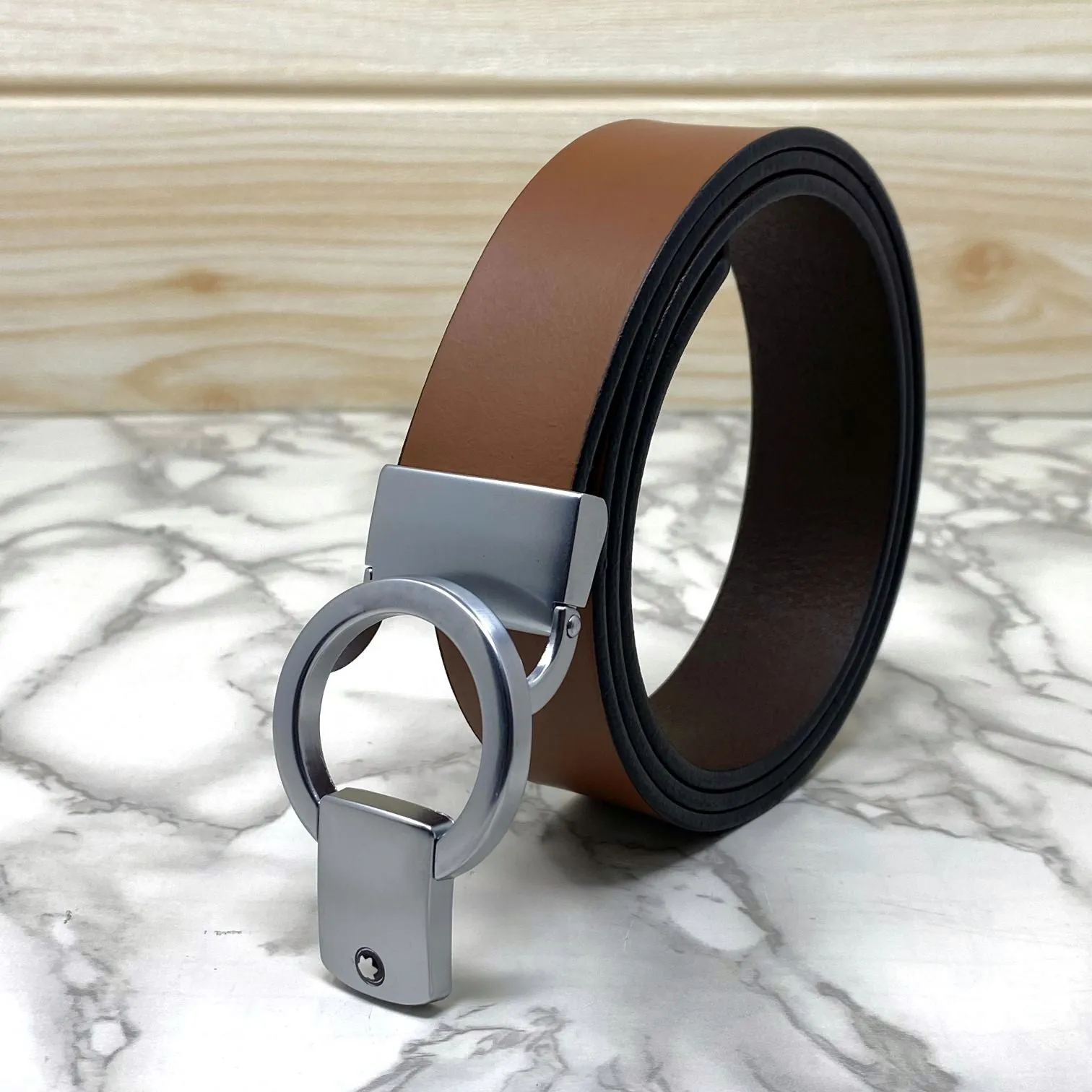 Round Lock Pattern Pressing Buckle With Leather Strap-JonasParamount